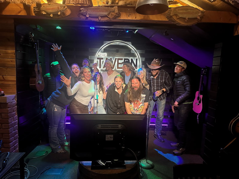 tavern-gallery-karaoke