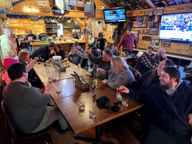 tavern-gallery-large-group